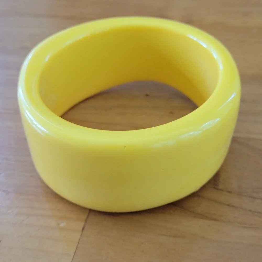 Chunky Yellow Acrylic Resin Bangle Bracelet Wide Mod 2.5 Inch 79g
